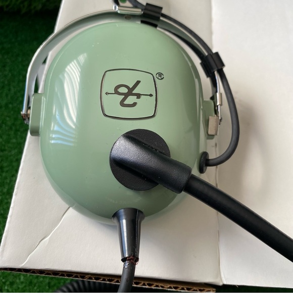 David Clark Headsets 40301G-03 Noise Reduction Rating - Picture 2 of 7